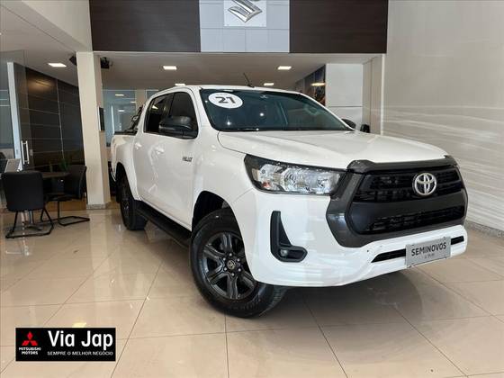 TOYOTA HILUX 2.8 D-4D TURBO DIESEL CD SR 4X4 AUTOMÁTICO